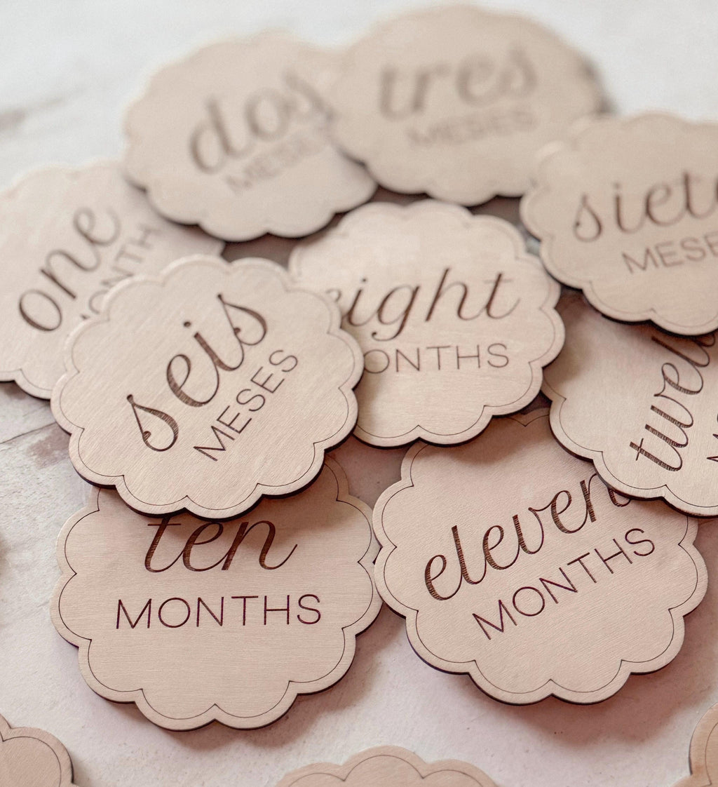 Reversible Bilingual Baby Monthly Milestones (Spanish & English)